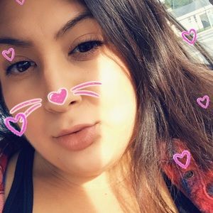 Meet your Posher, Leticia